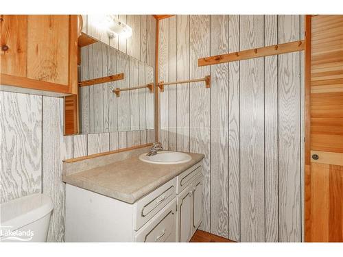 1205 Williamsport Road, Huntsville, ON - Indoor Photo Showing Bathroom