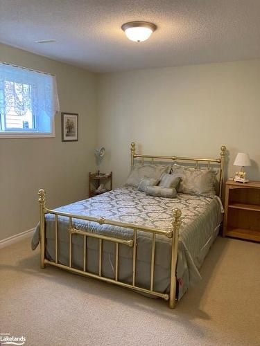 389 Walnut Street, Collingwood, ON - Indoor Photo Showing Bedroom