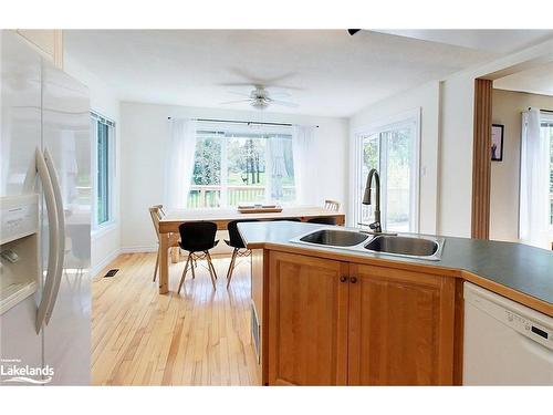 136 Maple Lane, Grey, ON - Indoor Photo Showing Kitchen With Double Sink