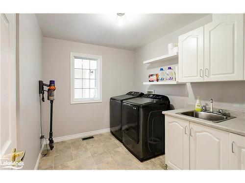 136 Maple Lane, Grey, ON - Indoor Photo Showing Laundry Room