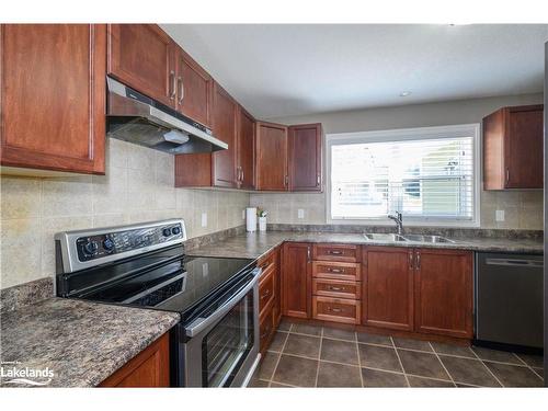 35 Homestead Lane, Huntsville, ON - Indoor Photo Showing Kitchen With Double Sink