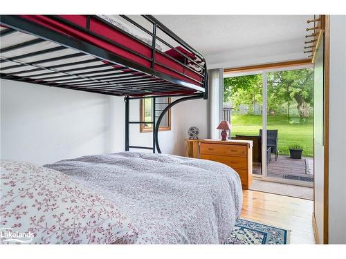 7-209528 Highway 26, The Blue Mountains, ON - Indoor Photo Showing Bedroom