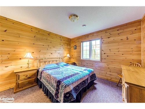49 Cabin Crescent, Wasaga Beach, ON - Indoor Photo Showing Bedroom