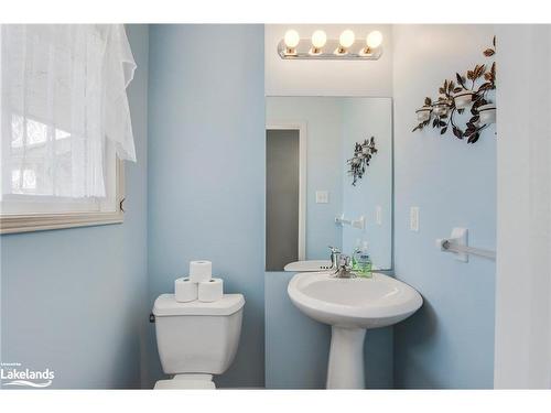 806 Coral Springs Lane, Midland, ON - Indoor Photo Showing Bathroom
