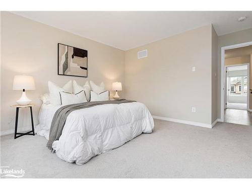 18 Albany Street, Collingwood, ON - Indoor Photo Showing Bedroom