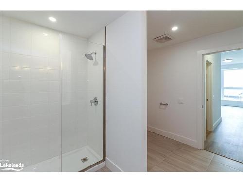 216-4 Kimberley Lane, Collingwood, ON - Indoor Photo Showing Bathroom