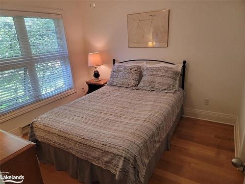 395 Mariners Way, Collingwood, ON - Indoor Photo Showing Bedroom