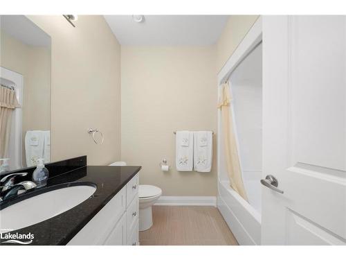 204-20B Silver Birch Court, Parry Sound, ON - Indoor Photo Showing Bathroom