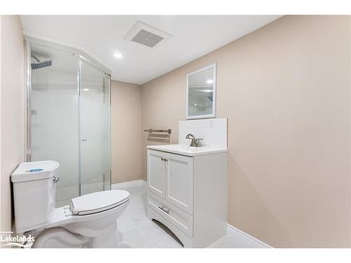 15 Lankin Avenue, Bracebridge, ON - Indoor Photo Showing Bathroom