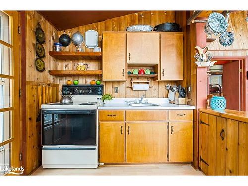 5863 Kennisis Lake Road, Haliburton, ON - Indoor Photo Showing Kitchen