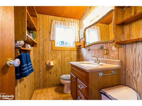 5863 Kennisis Lake Road, Haliburton, ON - Indoor Photo Showing Bathroom