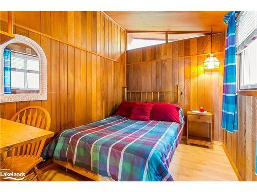 5863 Kennisis Lake Road, Haliburton, ON - Indoor Photo Showing Bedroom