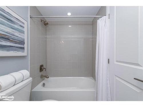303-54 Koda Street, Barrie, ON - Indoor Photo Showing Bathroom