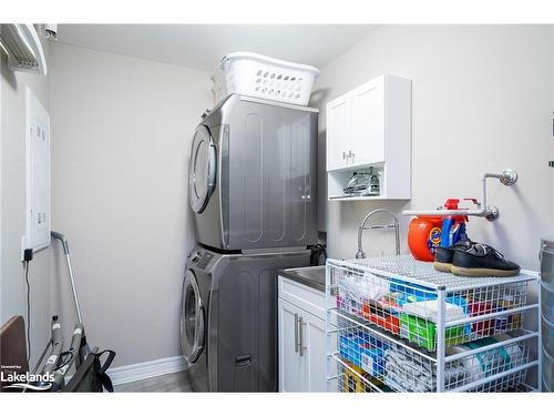 309-1 Chamberlain Crescent, Collingwood, ON - Indoor Photo Showing Laundry Room