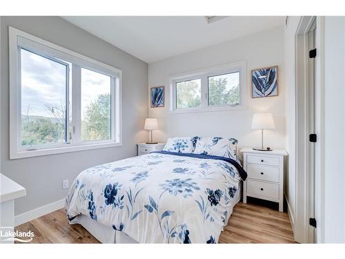 207-10 Beckwith Lane, The Blue Mountains, ON - Indoor Photo Showing Bedroom