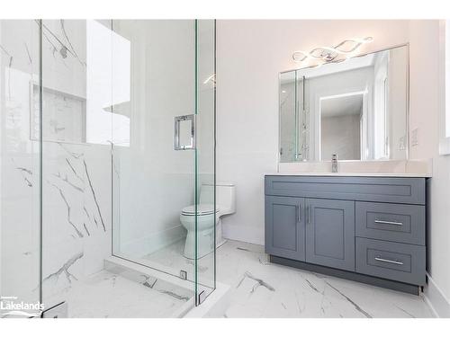 18 Lakeshore Road, Wasaga Beach, ON - Indoor Photo Showing Bathroom