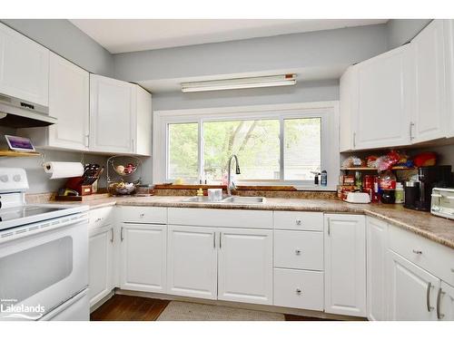 104 Penetang Street, Orillia, ON - Indoor Photo Showing Kitchen With Double Sink
