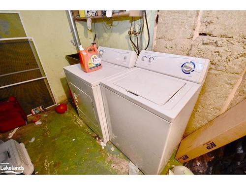 104 Penetang Street, Orillia, ON - Indoor Photo Showing Laundry Room