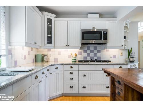 160 Princeton Shores Boulevard, Collingwood, ON - Indoor Photo Showing Kitchen