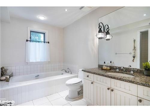 160 Princeton Shores Boulevard, Collingwood, ON - Indoor Photo Showing Bathroom