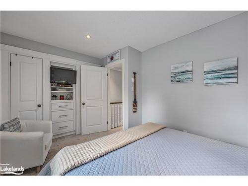 26-44 Trott Boulevard, Collingwood, ON - Indoor Photo Showing Bedroom