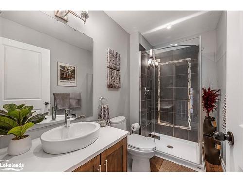 26-44 Trott Boulevard, Collingwood, ON - Indoor Photo Showing Bathroom