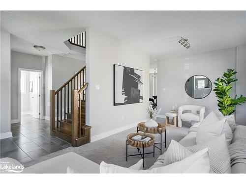 89 Lockerbie Crescent, Collingwood, ON - Indoor Photo Showing Living Room