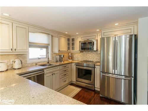 207-10 Coveside Drive, Huntsville, ON - Indoor Photo Showing Kitchen