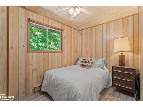 11120 St. Margarets Island, Algonquin Highlands, ON - Indoor Photo Showing Bedroom