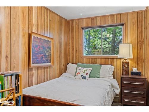 11120 St. Margarets Island, Algonquin Highlands, ON - Indoor Photo Showing Bedroom