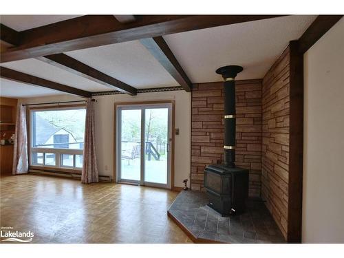 76 32Nd Street S, Wasaga Beach, ON - Indoor With Fireplace