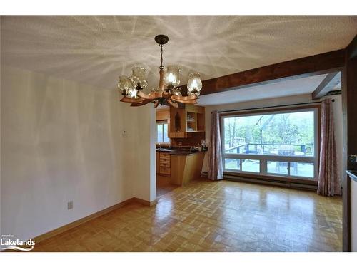 76 32Nd Street S, Wasaga Beach, ON - Indoor Photo Showing Laundry Room