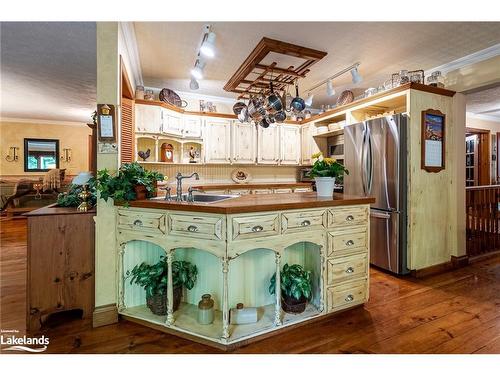 838051 4Th Line E, Mulmur, ON - Indoor Photo Showing Kitchen