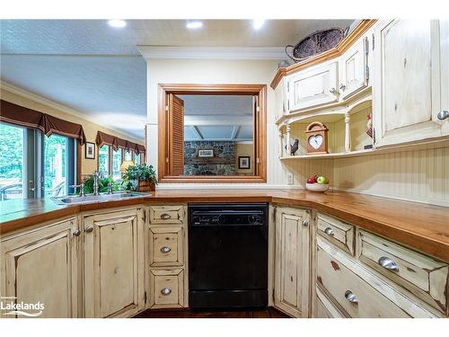 838051 4Th Line E, Mulmur, ON - Indoor Photo Showing Kitchen