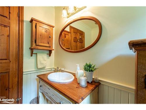 838051 4Th Line E, Mulmur, ON - Indoor Photo Showing Bathroom