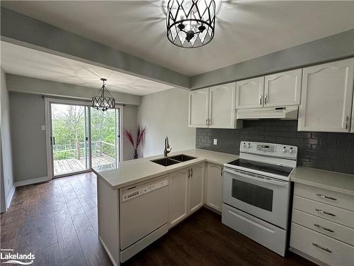 62 Arthur Avenue, Barrie, ON - Indoor Photo Showing Kitchen With Double Sink