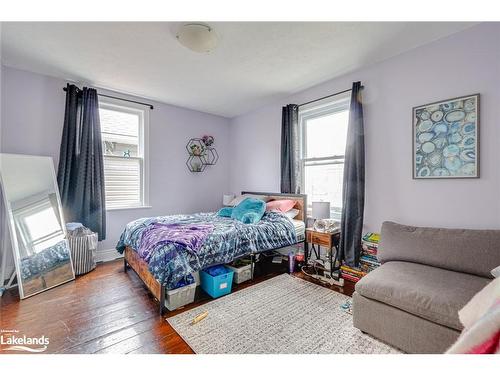 682 8Th Street, Owen Sound, ON - Indoor Photo Showing Bedroom
