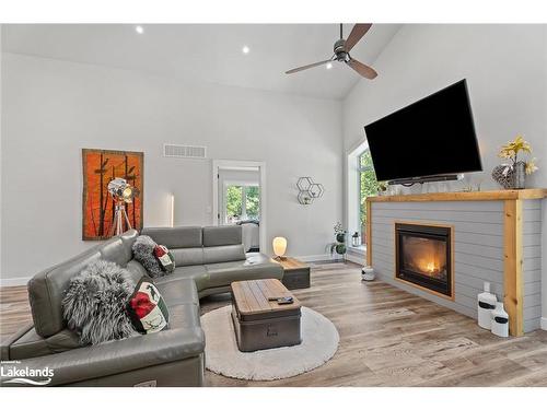 140 Vernon Shores Avenue, Huntsville, ON - Indoor Photo Showing Living Room With Fireplace