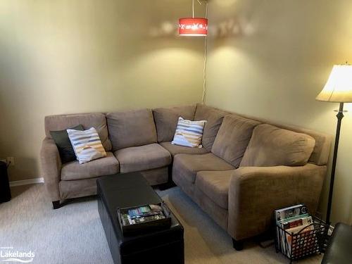 21-146 Settlers Way, The Blue Mountains, ON - Indoor Photo Showing Living Room