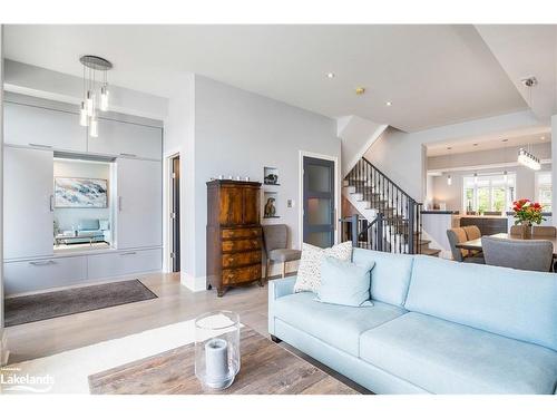 16 Wheelhouse Crescent, Collingwood, ON - Indoor Photo Showing Living Room