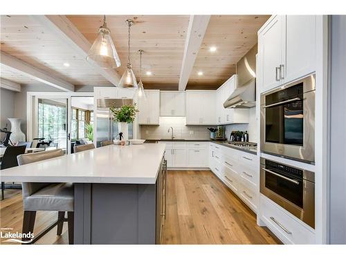 114 Claren Crescent, Huntsville, ON - Indoor Photo Showing Kitchen With Upgraded Kitchen