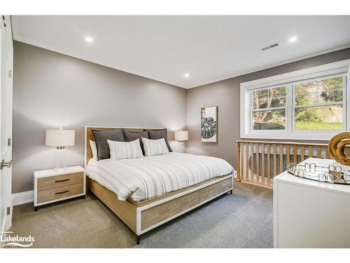 114 Claren Crescent, Huntsville, ON - Indoor Photo Showing Bedroom