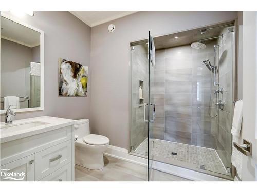 114 Claren Crescent, Huntsville, ON - Indoor Photo Showing Bathroom