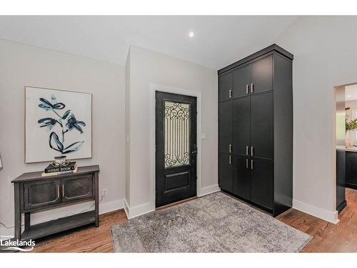 2038 15 Sideroad, Milton, ON - Indoor Photo Showing Living Room