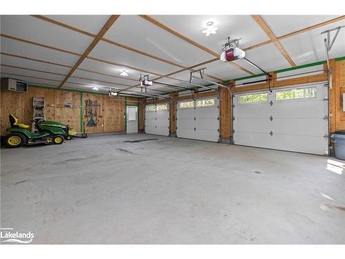43 Cole Point Trail, Mckellar, ON - Indoor Photo Showing Garage