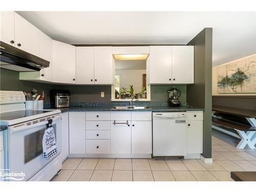 237 Musquash Road, Gravenhurst, ON - Indoor Photo Showing Kitchen