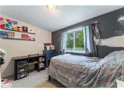 237 Musquash Road, Gravenhurst, ON - Indoor Photo Showing Bedroom