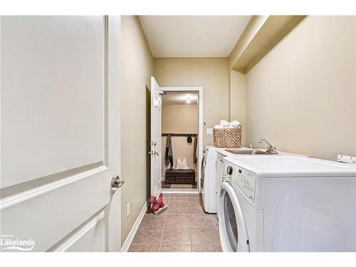 59 Kells Crescent, Collingwood, ON - Indoor Photo Showing Laundry Room