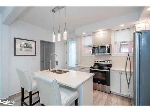 30 Samantha Lane, Midland, ON - Indoor Photo Showing Kitchen With Double Sink