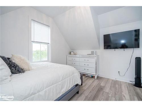 30 Samantha Lane, Midland, ON - Indoor Photo Showing Bedroom